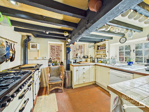 Kitchen- click for photo gallery